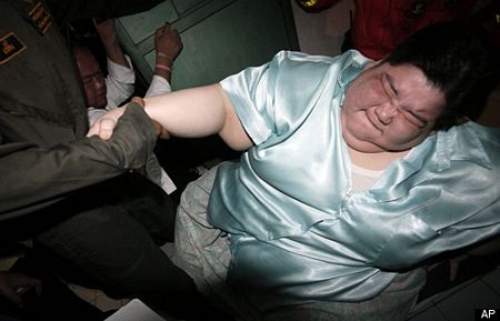 “Đệ nhất béo phì” Thái Lan lần đầu ra khỏi nhà sau 3 năm - 1 “Đệ nhất béo phì” Thái Lan lần đầu ra khỏi nhà sau 3 năm - 1