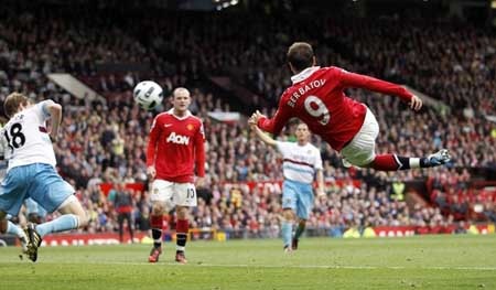 Rooney khai hỏa, “Quỷ đỏ” MU đại phá West Ham - 3 Rooney khai hỏa, “Quỷ đỏ” MU đại phá West Ham - 3