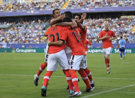 Valencia và Sevilla khởi đầu ấn tượng tại La Liga - 2