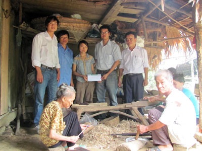 Nước mắt hạnh phúc của cô bé học giỏi Anh văn vào ĐH - 5 Nước mắt hạnh phúc của cô bé học giỏi Anh văn vào ĐH - 5