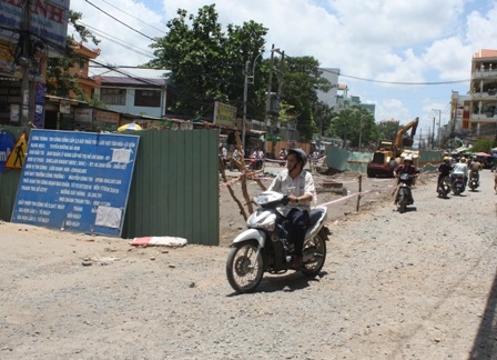 TPHCM: Lô cốt vẫn ngổn ngang trước dịp lễ 2/9 - 5