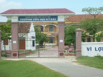 3 giờ, 2 vụ mất cắp xe máy trong trường học - 1