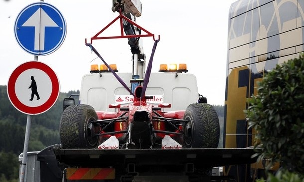 “Ngọc đen” Hamilton tỏa sáng trong chiều mưa kịch tính - 3