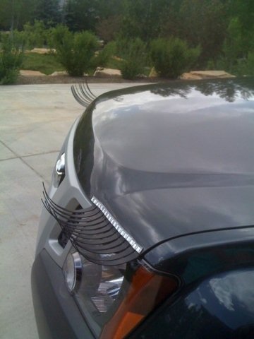 Lắp mi giả cho “xế” - 7