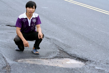 Những "cái ao" trên mặt cầu Thăng Long - 6 Những "cái ao" trên mặt cầu Thăng Long - 6