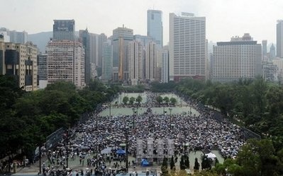 Hồng Kông biểu tình phản đối vụ giải cứu con tin ở Philippines - 2 Hồng Kông biểu tình phản đối vụ giải cứu con tin ở Philippines - 2