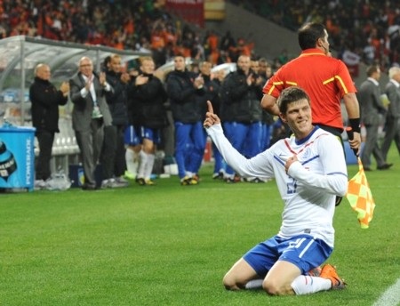 Hết suất tại Milan, Huntelaar khăn gói sang Schalke - 1 Hết suất tại Milan, Huntelaar khăn gói sang Schalke - 1