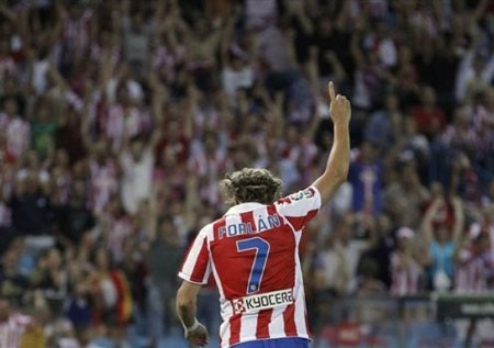 Forlan tỏa sáng giúp Atletico tạm dẫn đầu La Liga - 3