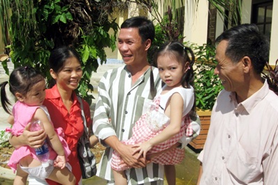 Niềm vui ngày đặc xá - 5 Niềm vui ngày đặc xá - 5