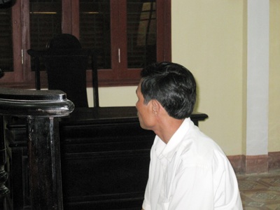 Trục trặc phiên tòa xử vụ nhà báo bị hành hung - 2