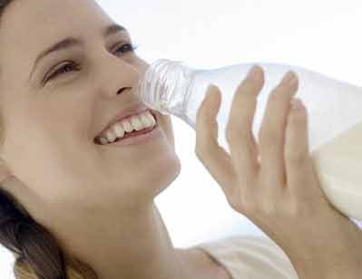 Sau khi ăn hành tỏi hãy uống sữa - 1 Sau khi ăn hành tỏi hãy uống sữa - 1