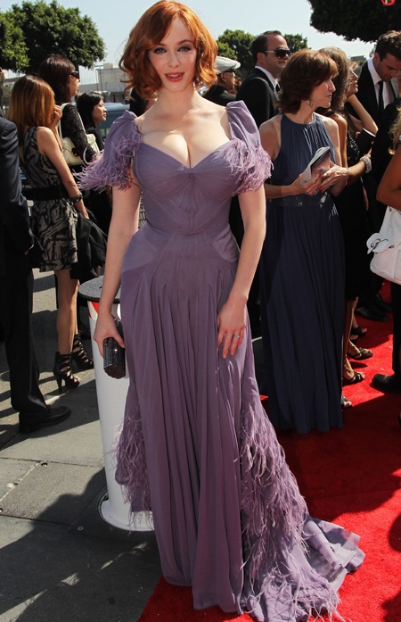 “Christina Hendricks mặc đẹp nhất lễ trao giải Emmy” - 3 “Christina Hendricks mặc đẹp nhất lễ trao giải Emmy” - 3