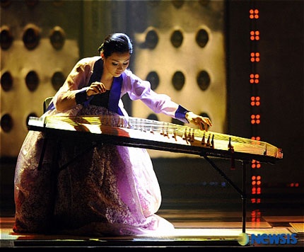 Hoa hậu Honey Lee lấy bằng thạc sĩ  - 2