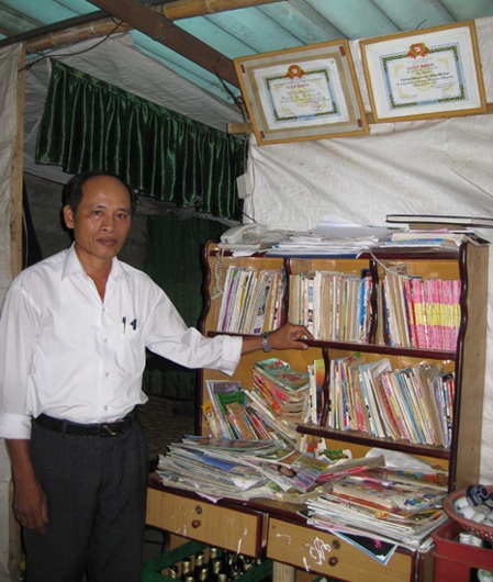 Ông trưởng thôn mở thư viện tại nhà - 1