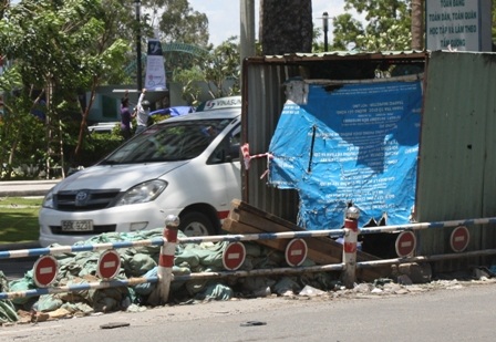 Lô cốt kỳ lạ trên đường phố  - 2