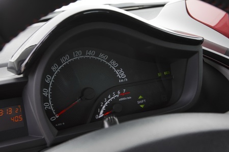 Toyota nâng cấp nội thất xe iQ và Aygo  - 5