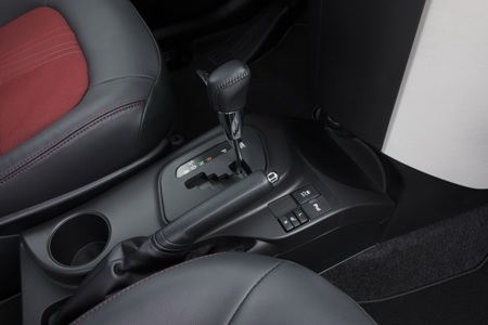 Toyota nâng cấp nội thất xe iQ và Aygo  - 8