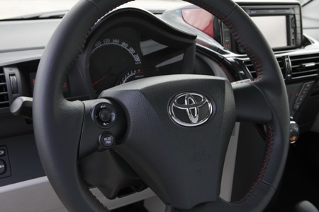 Toyota nâng cấp nội thất xe iQ và Aygo  - 6