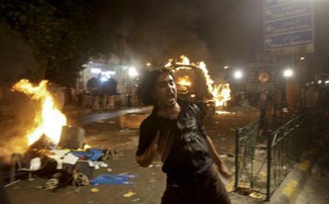 Pakistan: Đánh bom liều chết hàng loạt, 25 người thiệt mạng - 2 Pakistan: Đánh bom liều chết hàng loạt, 25 người thiệt mạng - 2