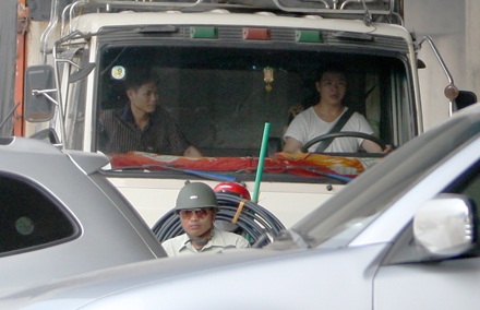 Tất tả về quê ngày nghỉ lễ - 3 Tất tả về quê ngày nghỉ lễ - 3