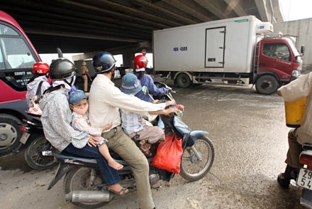 Tất tả về quê ngày nghỉ lễ - 7 Tất tả về quê ngày nghỉ lễ - 7