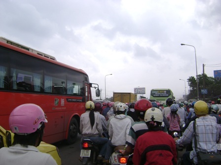 Giao thông TPHCM ngày 2/9: Bến ổn định, đường ùn ứ - 3 Giao thông TPHCM ngày 2/9: Bến ổn định, đường ùn ứ - 3