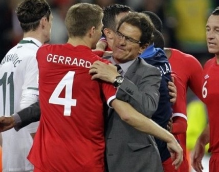 Thủ quân Gerrard bênh vực thầy Capello - 1 Thủ quân Gerrard bênh vực thầy Capello - 1
