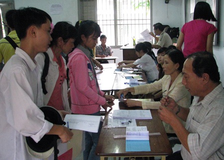 ĐH Cần Thơ: Tân SV bắt đầu nộp hồ sơ nhập học - 2 ĐH Cần Thơ: Tân SV bắt đầu nộp hồ sơ nhập học - 2