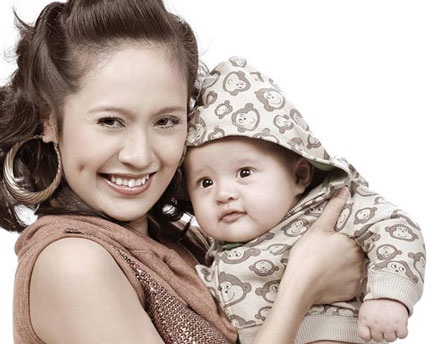 Diễn viên Thanh Thúy nhiều lúc “bỏ bê” chồng - 2 Diễn viên Thanh Thúy nhiều lúc “bỏ bê” chồng - 2