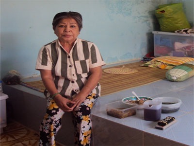 Gặp vợ trùm giang hồ Năm Cam sau song sắt - 1 Gặp vợ trùm giang hồ Năm Cam sau song sắt - 1