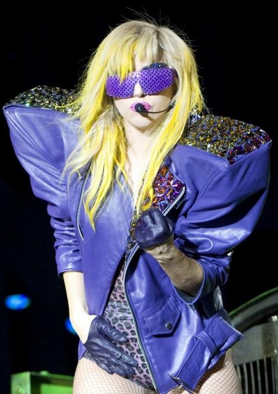 Lady Gaga bị “tố” ăn kiêng quá đà - 3 Lady Gaga bị “tố” ăn kiêng quá đà - 3