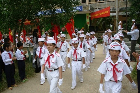 Thừa Thiên - Huế: Gần 300.000 HS náo nức bắt đầu năm học mới - 4