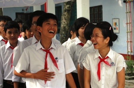 Thừa Thiên - Huế: Gần 300.000 HS náo nức bắt đầu năm học mới - 1