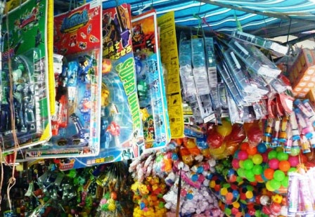 La liệt đồ chơi không tem chứng nhận kiểm định chất lượng - 2