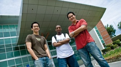 Học tại Việt Nam, nhận bằng Cử nhân Đại học Gloucestershire Anh Quốc - 1