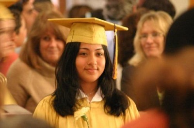 Học tại Việt Nam, nhận bằng Cử nhân Đại học Gloucestershire Anh Quốc - 2