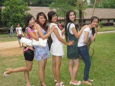 6 cô bạn xinh đẹp vui chơi tại Bảo tàng Dân tộc học - 6