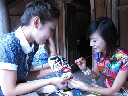 6 cô bạn xinh đẹp vui chơi tại Bảo tàng Dân tộc học - 3