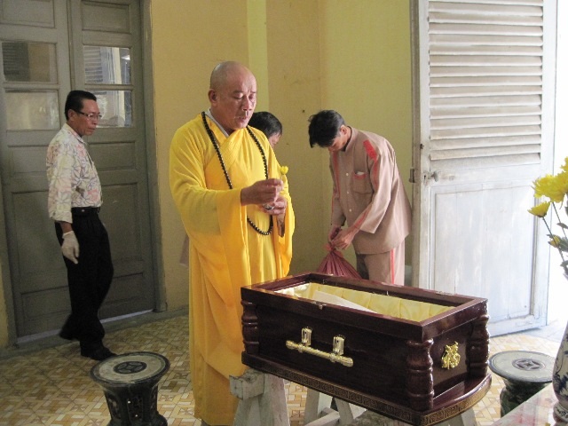 Chùm ảnh: Lễ tang bé Nhân Ái - 5