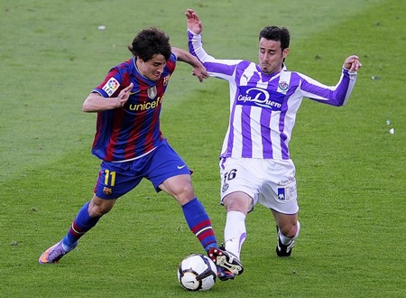 Sao trẻ Barca mừng vì Ibrahimovic ra đi - 1