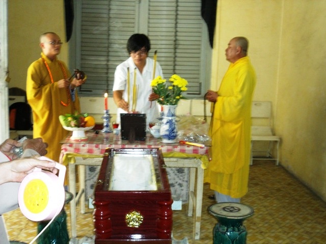 Chùm ảnh: Lễ tang bé Nhân Ái - 7