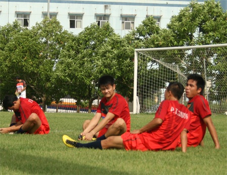 Văn Quyến miệt mài tập luyện ngày trở lại - 3