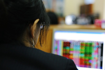 Điều chỉnh khá mạnh sau 6 phiên tăng liên tiếp - 1 Điều chỉnh khá mạnh sau 6 phiên tăng liên tiếp - 1