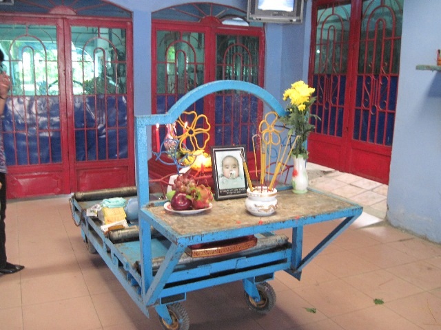 Chùm ảnh: Lễ tang bé Nhân Ái - 12