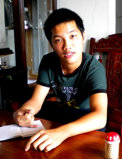 "Cậu bé liệt dây thần kinh số 7" đỗ ĐH - 1