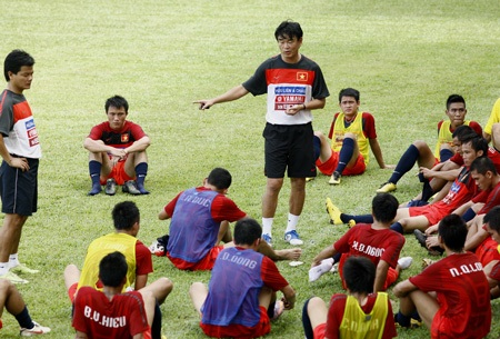 Olympic Việt Nam gặp khó về lực lượng - 2