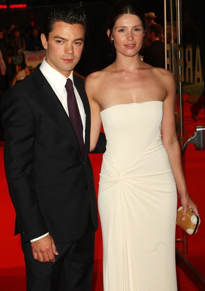 “Bond girl” Gemma Arteron thanh lịch trong buổi công chiếu phim mới - 1 “Bond girl” Gemma Arteron thanh lịch trong buổi công chiếu phim mới - 1