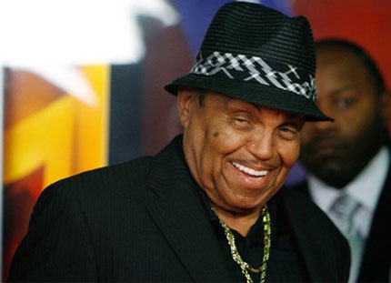 Cha đẻ Michael Jackson quyết tranh chấp tài sản của con - 1