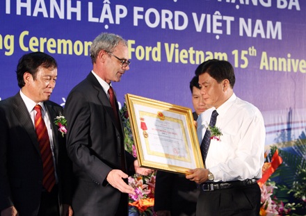 Ford: Thị trường Việt Nam đầy tiềm năng, nhưng... - 2 Ford: Thị trường Việt Nam đầy tiềm năng, nhưng... - 2