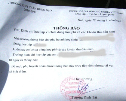 30 HS bị đình chỉ học tập vì chậm nộp học phí - 2 30 HS bị đình chỉ học tập vì chậm nộp học phí - 2